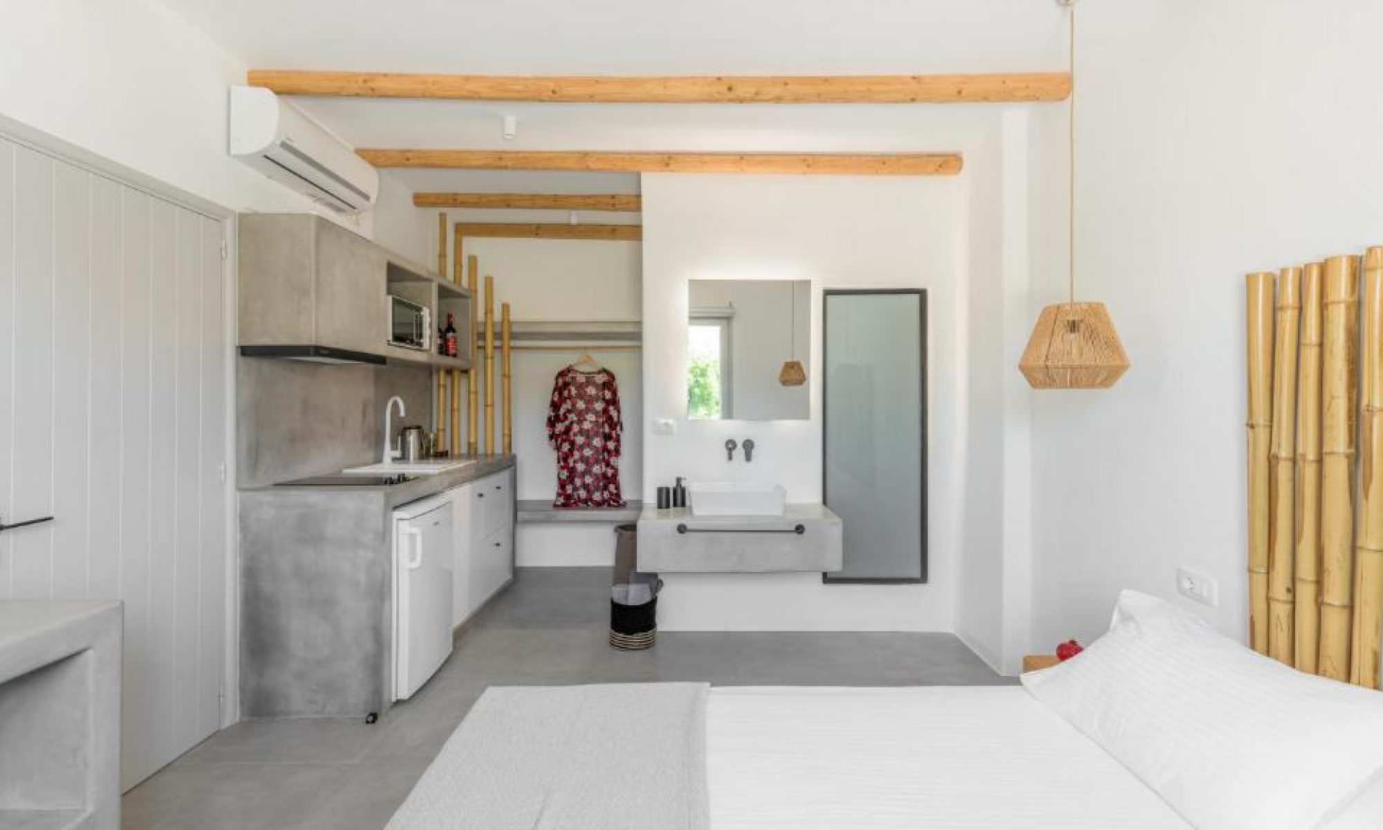 Makrinos Milos Rooms & Studios